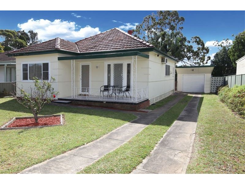 8 Kerrie Crescent, Panania NSW 2213