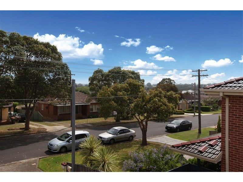 17  Burns Road, Picnic Point NSW 2213