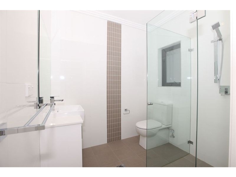 17  Burns Road, Picnic Point NSW 2213