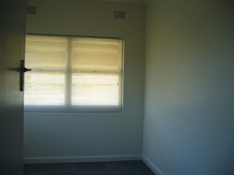 688 Henry Lawson Drive, Picnic Point NSW 2213