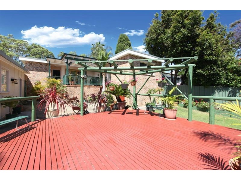 24 Burns Road, Picnic Point NSW 2213