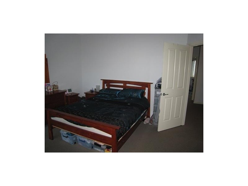 2d Roslyn Avenue, Panania NSW 2213