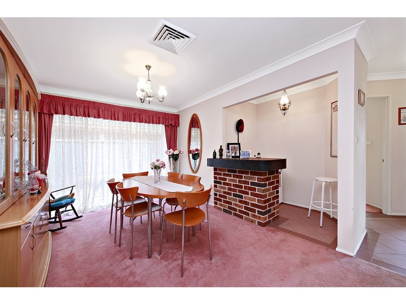 696 Henry Lawson Drive, East Hills NSW 2213