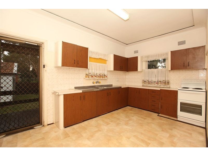 163 Belmore Road, Peakhurst NSW 2210