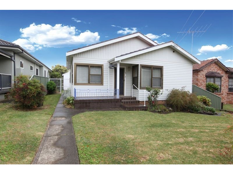 13 Eddie Avenue, Panania NSW 2213