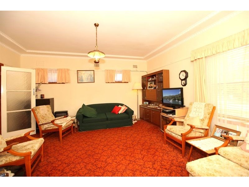 13 Eddie Avenue, Panania NSW 2213