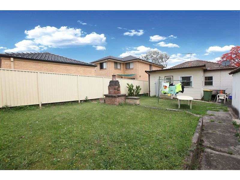 136 Tompson Road, Panania NSW 2213