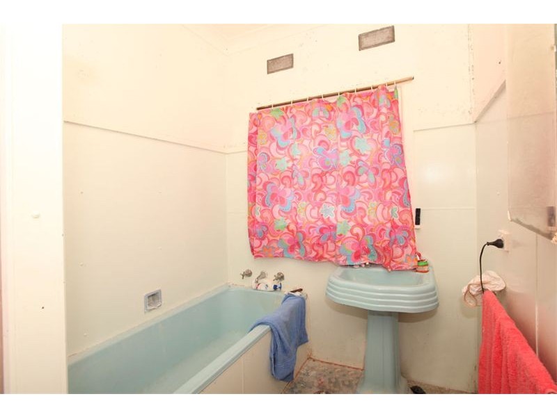 4 Freda Street, Panania NSW 2213