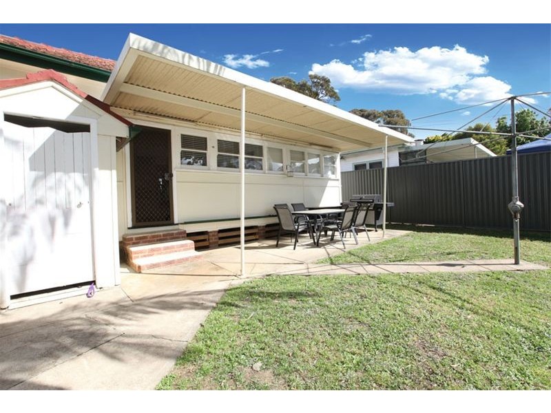 8 Kerrie Crescent, Panania NSW 2213