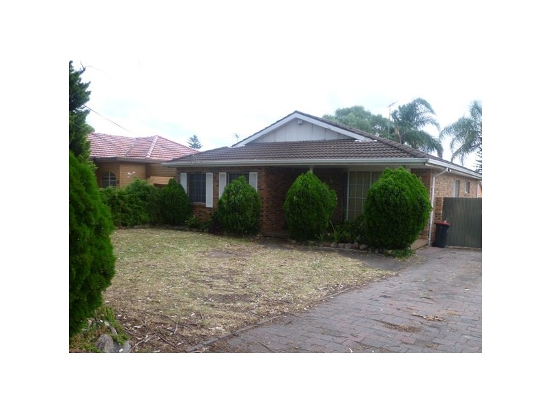 8 Sherwood Street, Revesby NSW 2212