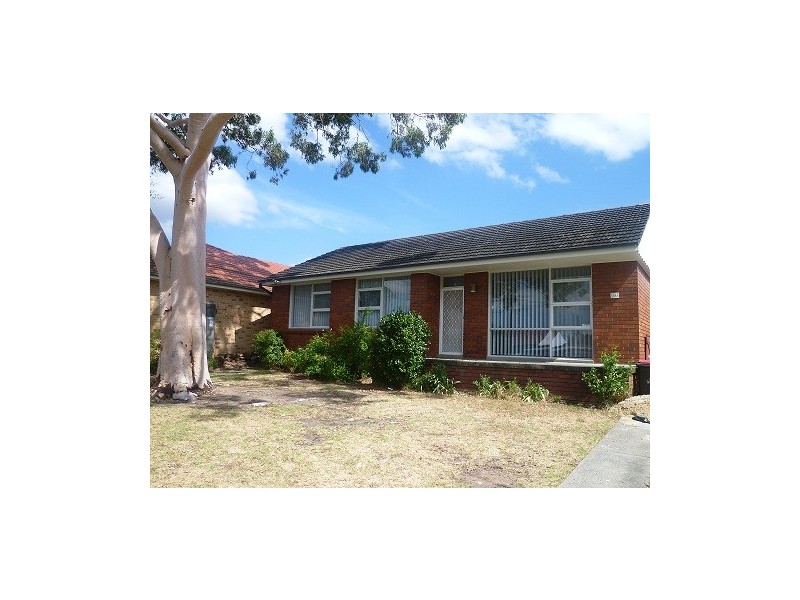 26 Taloma Street, Picnic Point NSW 2213
