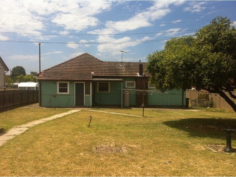 3 Neutral Avenue, Birrong NSW 2143