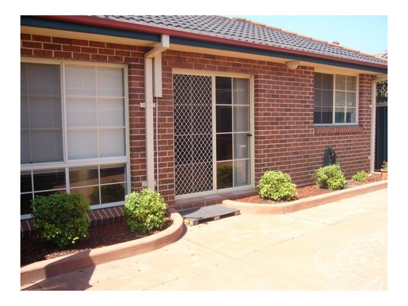 8/135  Lambeth Street, Panania NSW 2213