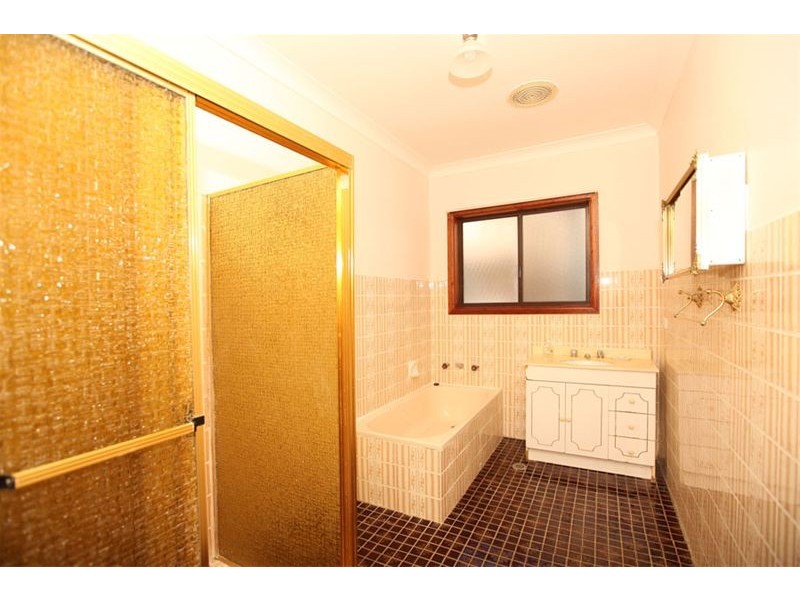 169 Davies Road, Padstow NSW 2211