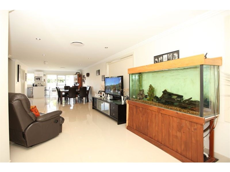 10A Blanc Avenue, East Hills NSW 2213