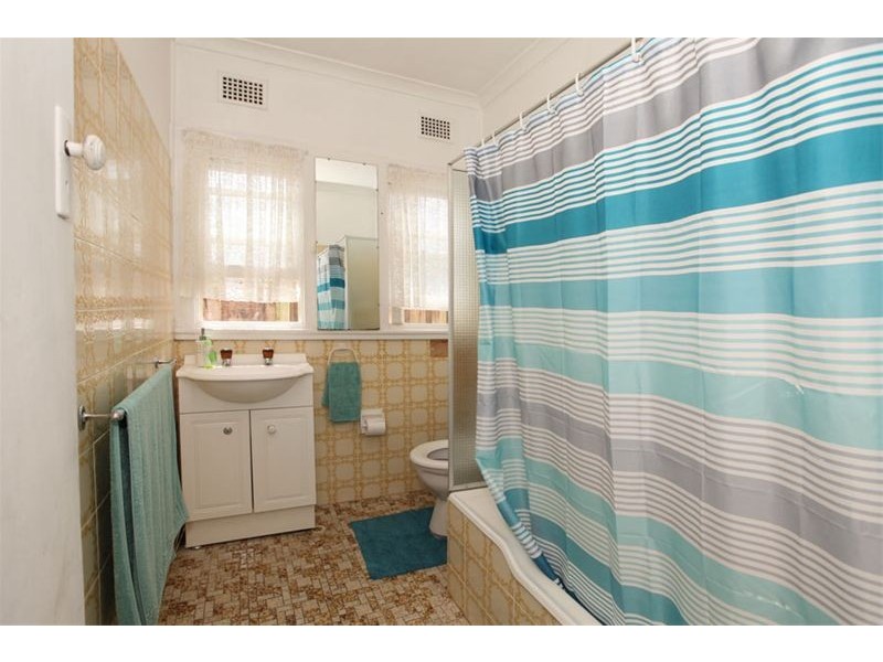 400 Henry Lawson Drive, Milperra NSW 2214