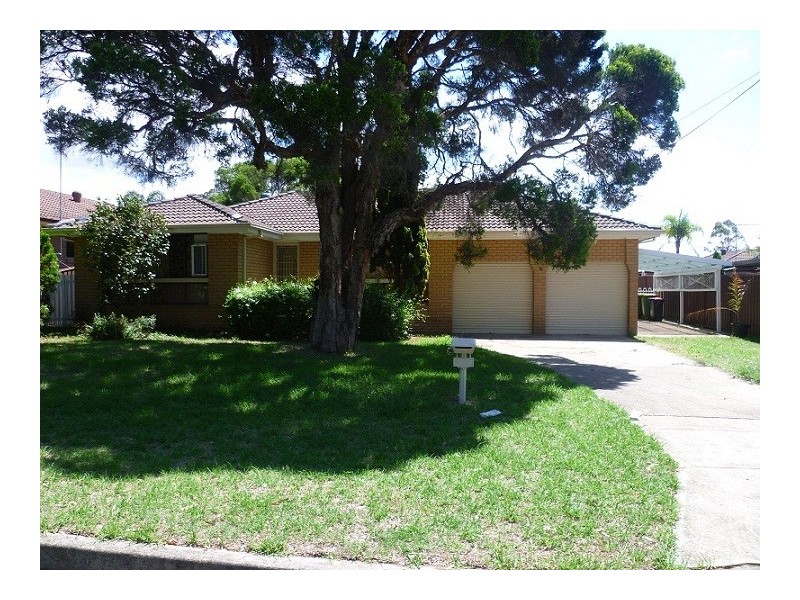 10 Ganmain Crescent, Milperra NSW 2214