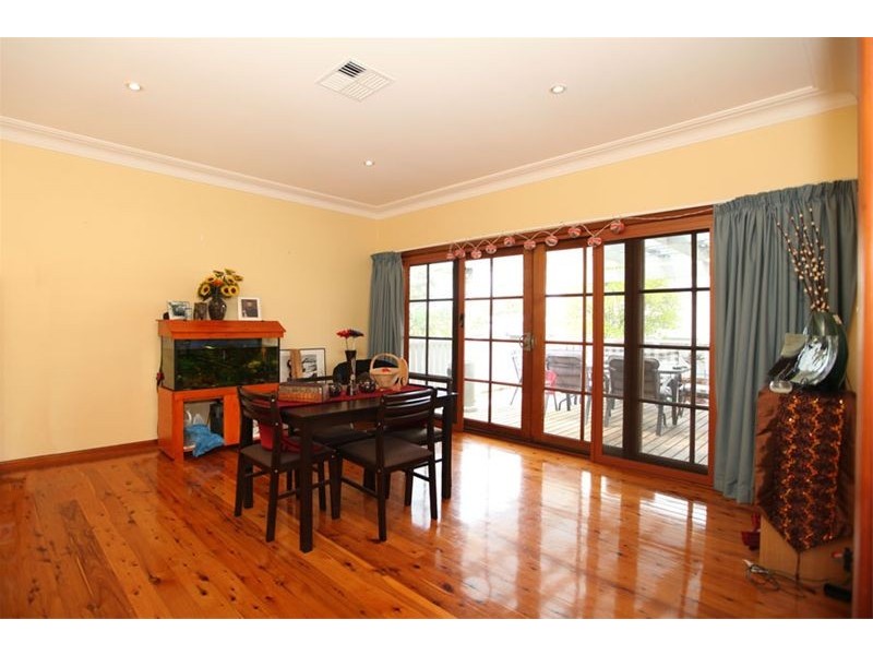 16 Paul Street, Panania NSW 2213