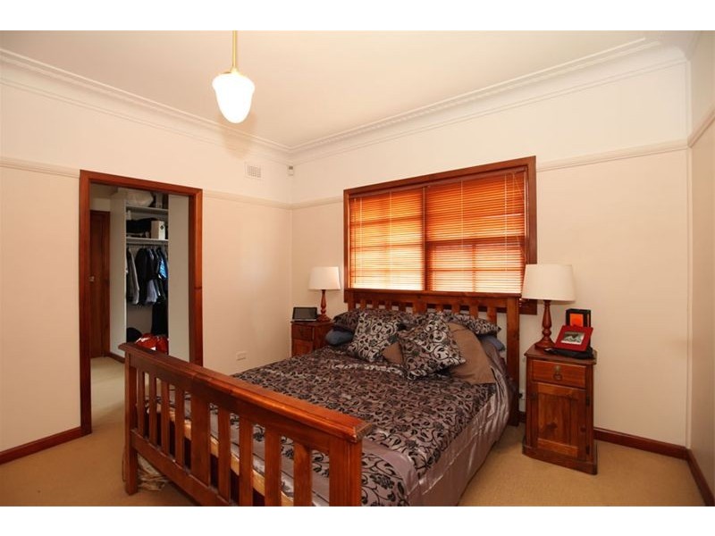 16 Paul Street, Panania NSW 2213