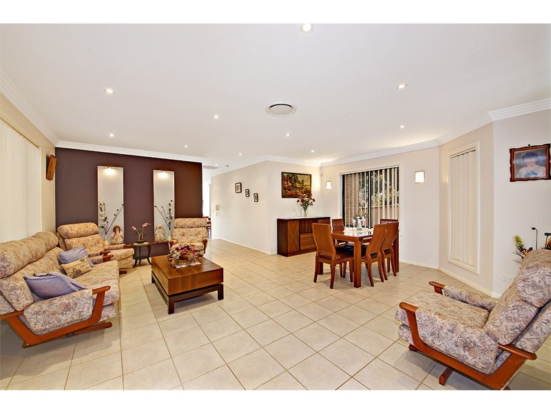 16 Woodburn Avenue, Panania NSW 2213