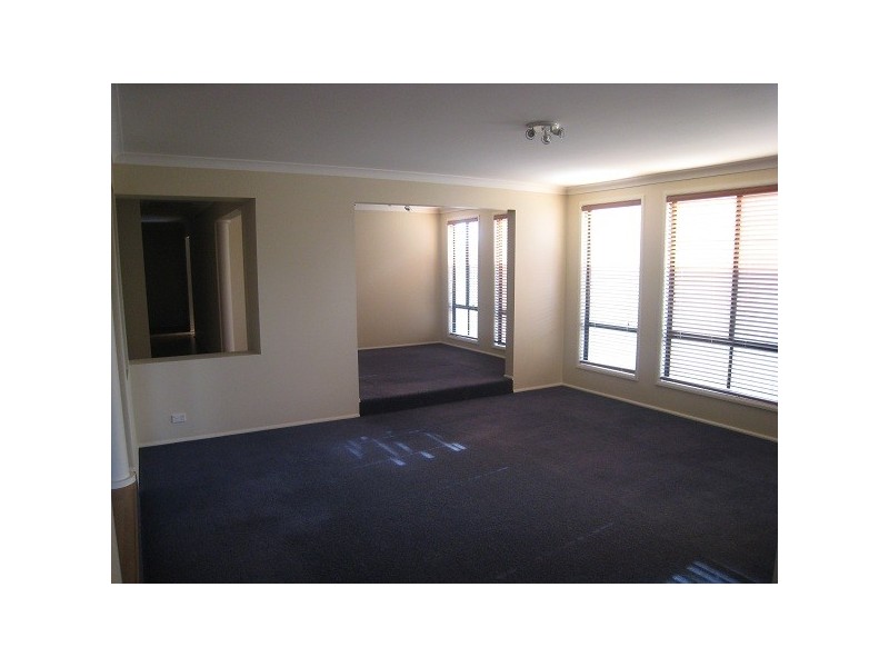 22 Hovea Court, Voyager Point NSW 2172