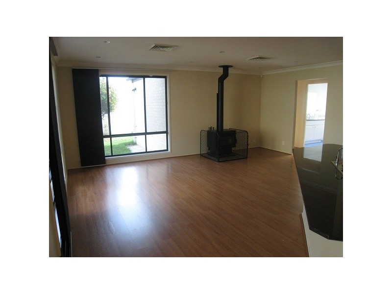 22 Hovea Court, Voyager Point NSW 2172