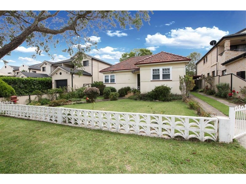 18 Ferndale Road, Revesby NSW 2212