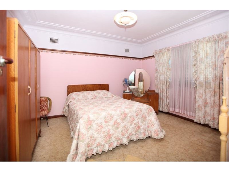 18 Ferndale Road, Revesby NSW 2212