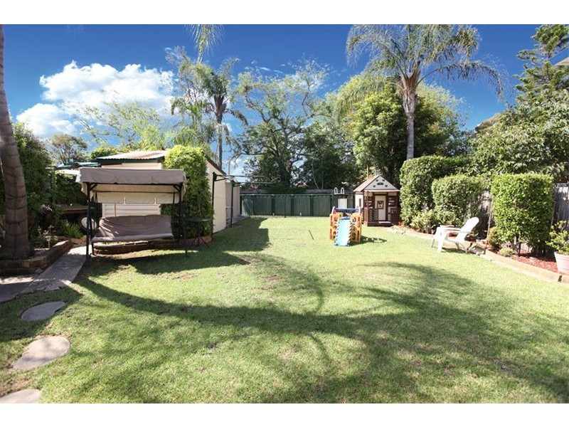 33 Richard Street, Panania NSW 2213