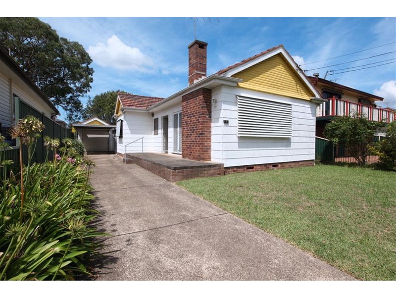 7 Killara Avenue, Panania NSW 2213