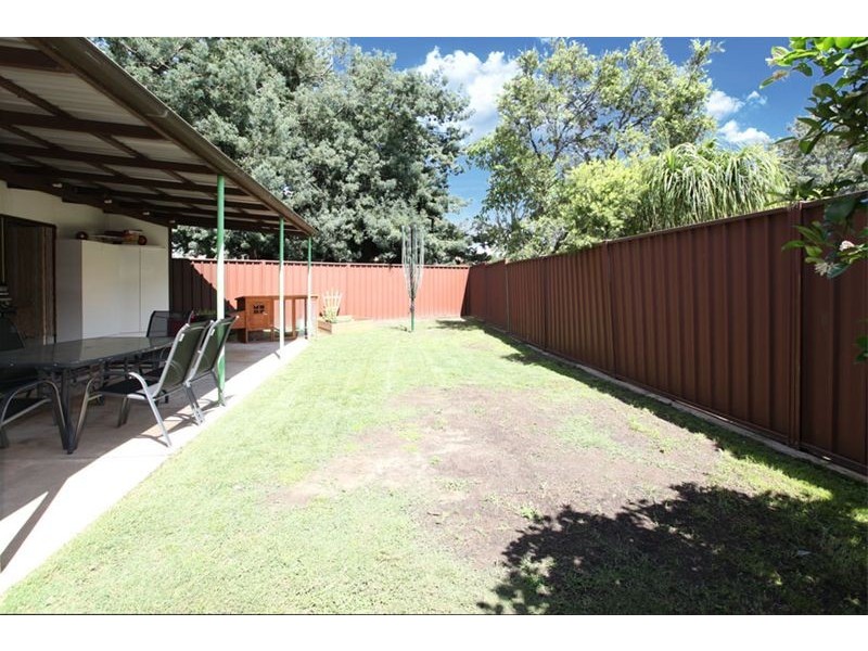 7 Ogilvie Street, East Hills NSW 2213