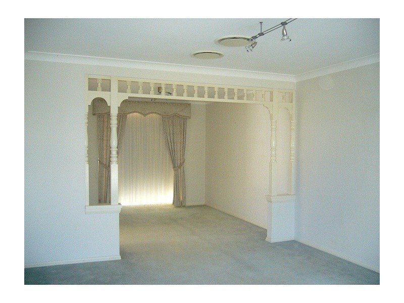 11 Eucalyptus Court, Picnic Point NSW 2213