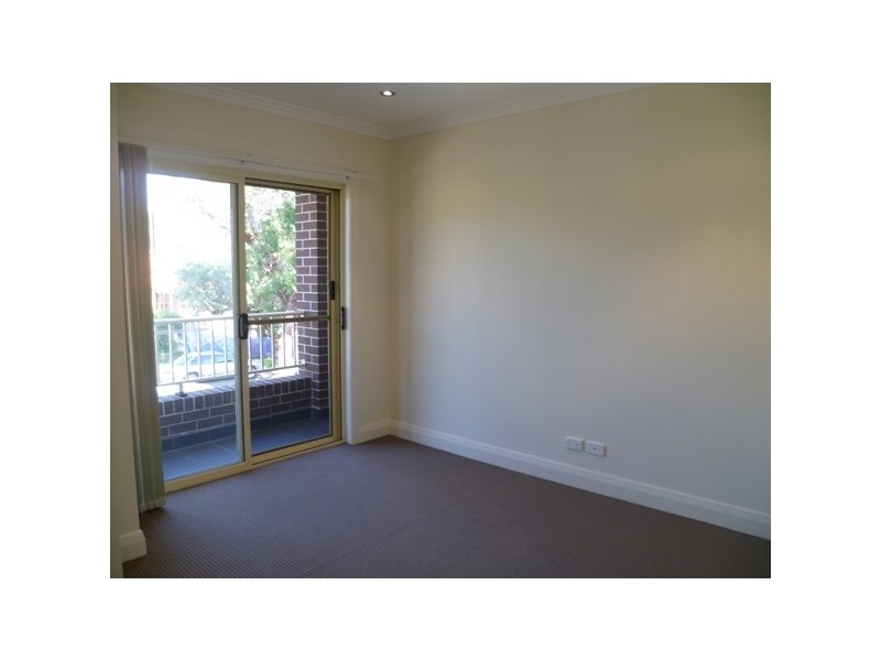 88 Victor Avenue, Picnic Point NSW 2213