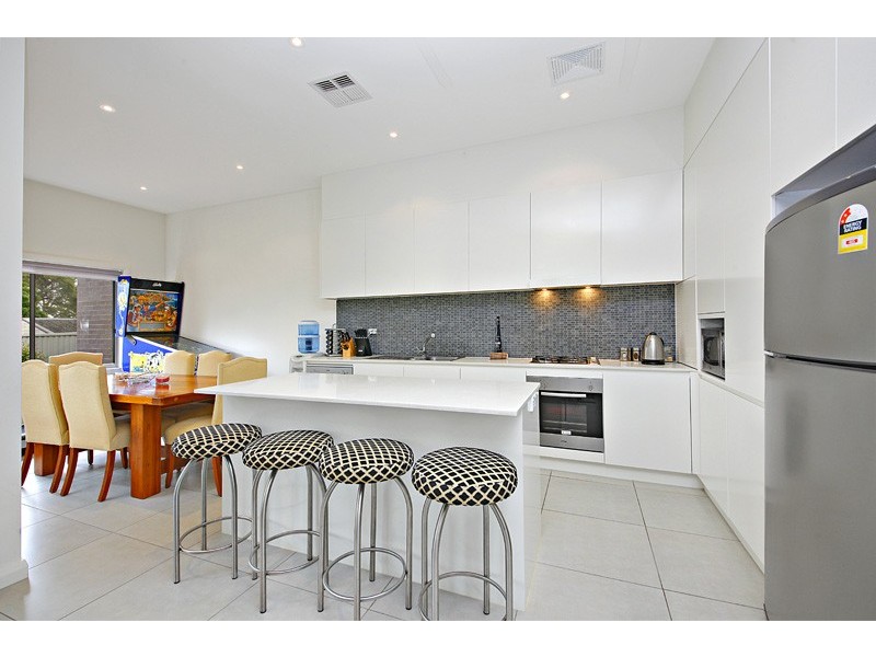 2A Wyatt Avenue, Padstow NSW 2211