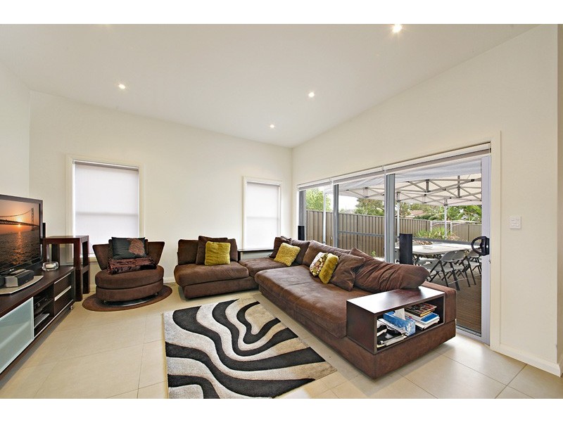 2A Wyatt Avenue, Padstow NSW 2211