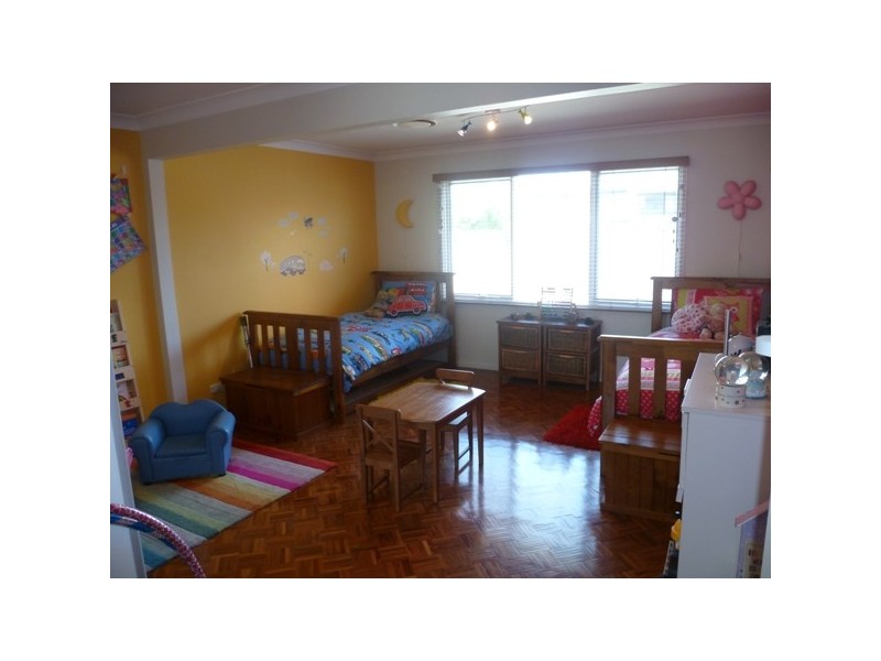 6 Bapaume Place, Milperra NSW 2214