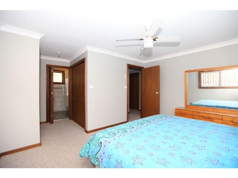 764a Henry Lawson Drive, Picnic Point NSW 2213