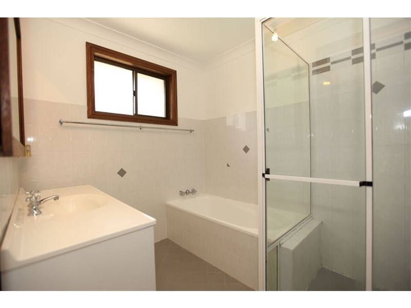 764a Henry Lawson Drive, Picnic Point NSW 2213