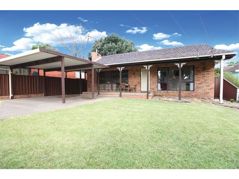 7 Ogilvie Street, East Hills NSW 2213