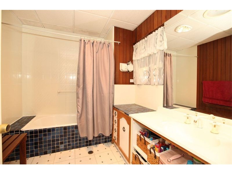 7 Ogilvie Street, East Hills NSW 2213