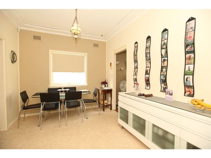 25 Eileen Street, Picnic Point NSW 2213