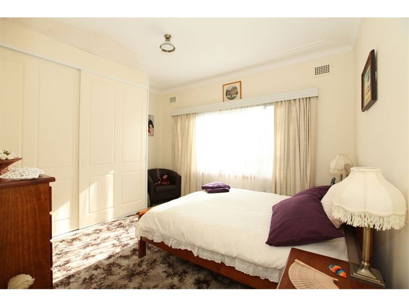 25 Eileen Street, Picnic Point NSW 2213