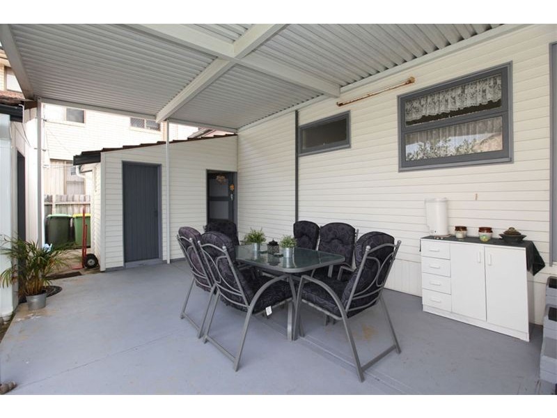 25 Eileen Street, Picnic Point NSW 2213