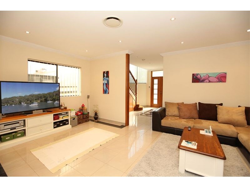 17 & 17A Matthews Avenue, East Hills NSW 2213