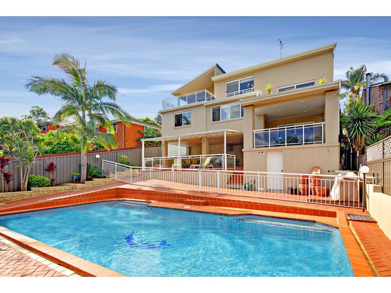 734 Henry Lawson Drive, Picnic Point NSW 2213