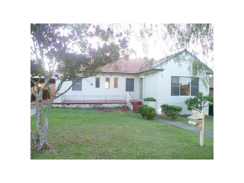 10 Peffer Street, Panania NSW 2213