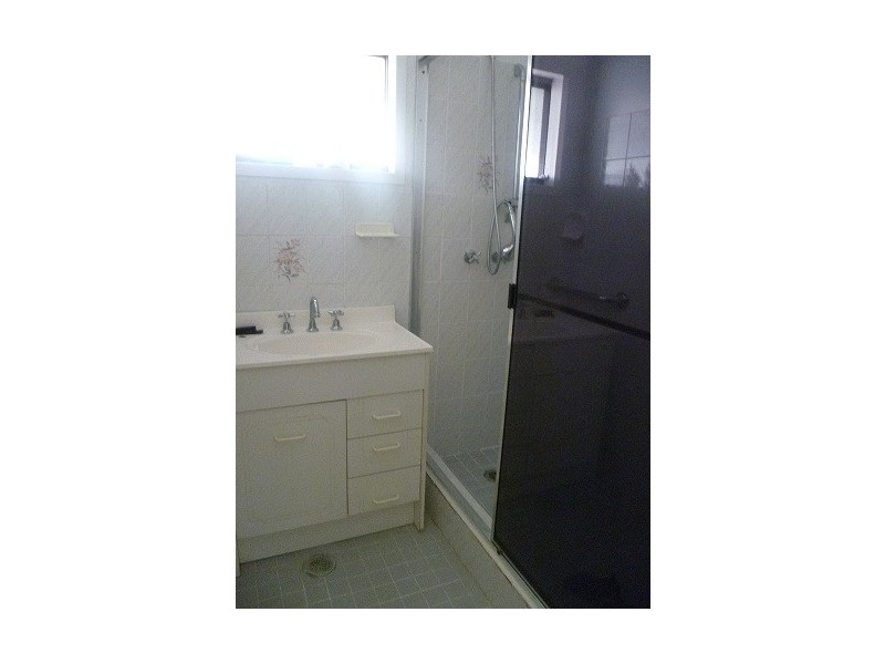 42 Harcourt Avenue, East Hills NSW 2213