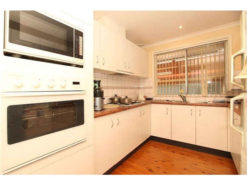 2 Chrisalex Place, St Clair NSW 2759
