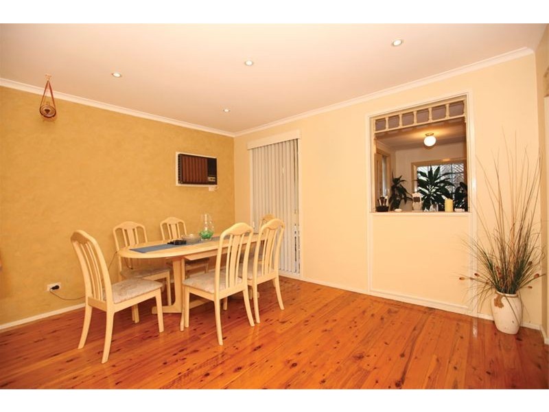 2 Chrisalex Place, St Clair NSW 2759