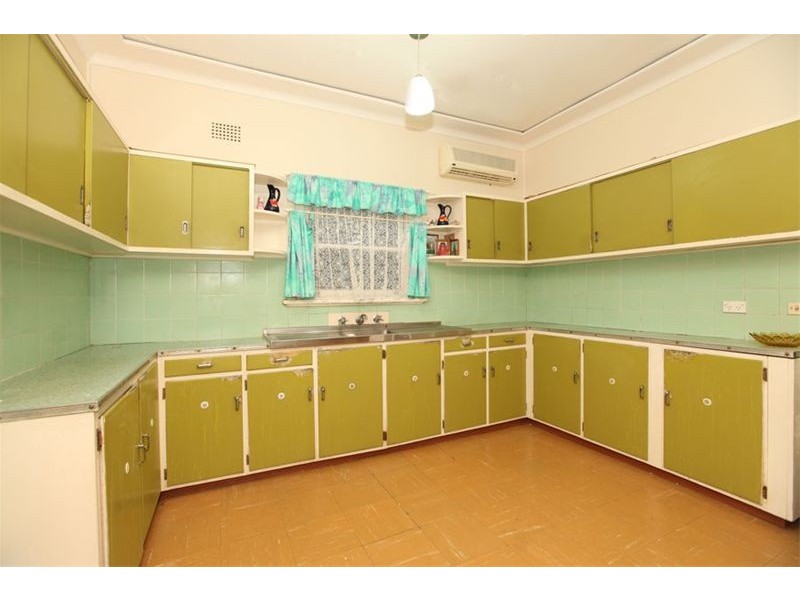 110 Lambeth Street, Panania NSW 2213